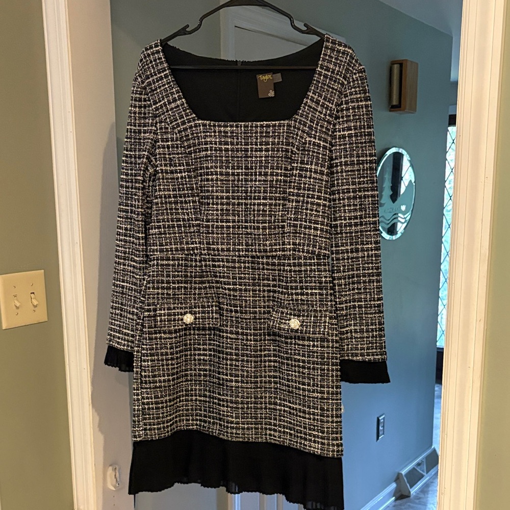 Taylor Black and White Long Sleeve Dress